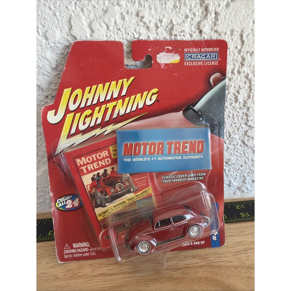 Johnny Lightning Volkswagen 1966 Beetle (Red)
